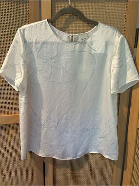 Calvin Klein White Abstract Print Short Sleeve Satin Blouse Top M NWT